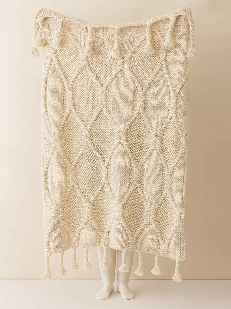 Manta Fluffy Flecos Tejida a mano