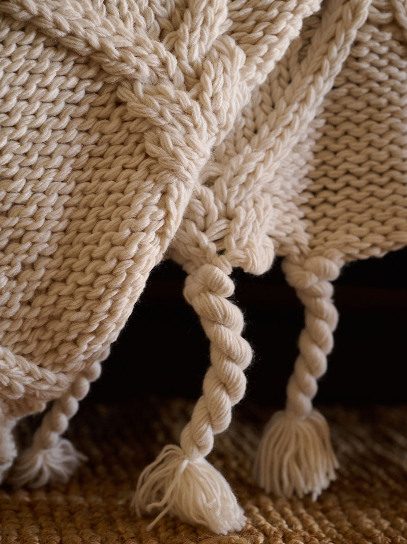 Manta Fluffy Flecos Tejida a mano